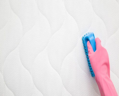 راهنمای تمیز کردن و از بین بردن لکه ها از تشک خواب